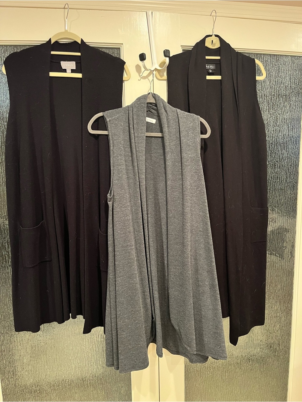 Fluxus Sleeveless Open Front Knit Vest - Gray